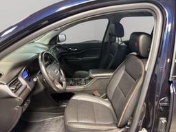 2021 GMC Acadia thumbnail 9