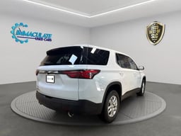 2023 Chevrolet Traverse thumbnail 5