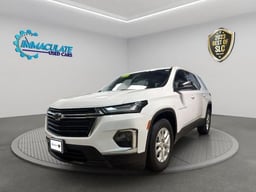 2023 Chevrolet Traverse thumbnail 1