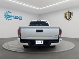 2023 Toyota Tacoma Double Cab thumbnail 4