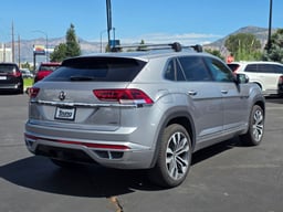2023 Volkswagen Atlas Cross Sport thumbnail 3