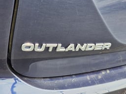2024 Mitsubishi Outlander thumbnail 10