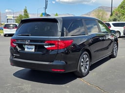 2024 Honda Odyssey thumbnail 3