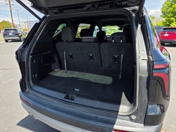 2025 Chevrolet Traverse thumbnail 11