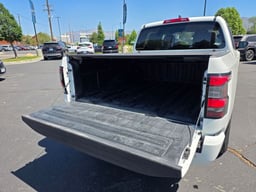 2024 Nissan Frontier thumbnail 11