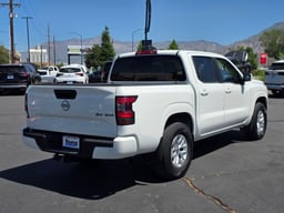 2024 Nissan Frontier thumbnail 3