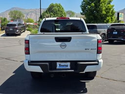 2024 Nissan Frontier thumbnail 4