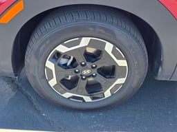 2025 Hyundai Santa Fe thumbnail 9
