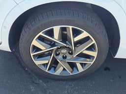2023 Hyundai Santa Fe thumbnail 9