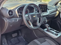2025 Chevrolet Blazer thumbnail 12