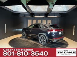 2026 Volkswagen Atlas Cross Sport thumbnail 3