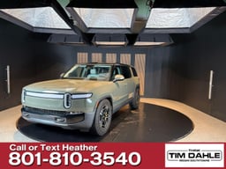 2023 Rivian R1S thumbnail 1