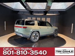 2023 Rivian R1S thumbnail 5