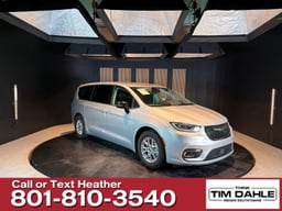 2024 Chrysler Pacifica thumbnail 7
