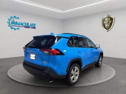 2021 Toyota RAV4 Hybrid thumbnail 4