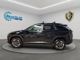 2025 Hyundai Tucson Hybrid thumbnail 2