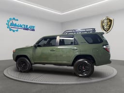 2020 Toyota 4Runner thumbnail 2