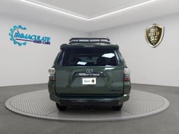 2020 Toyota 4Runner thumbnail 4