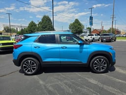 2025 Chevrolet Trailblazer thumbnail 2