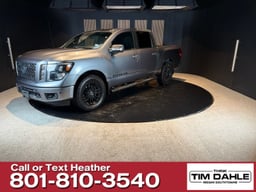 2018 Nissan Titan thumbnail 1