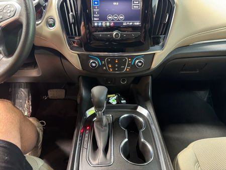 2023 Chevrolet Traverse - Image 13