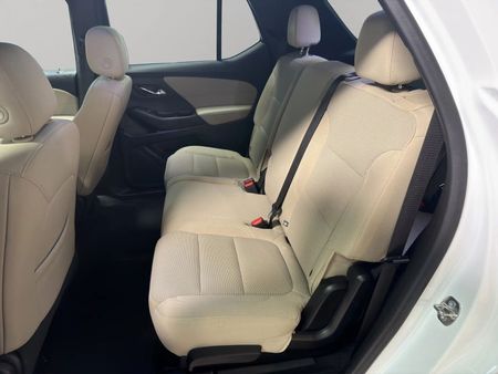 2023 Chevrolet Traverse - Image 16
