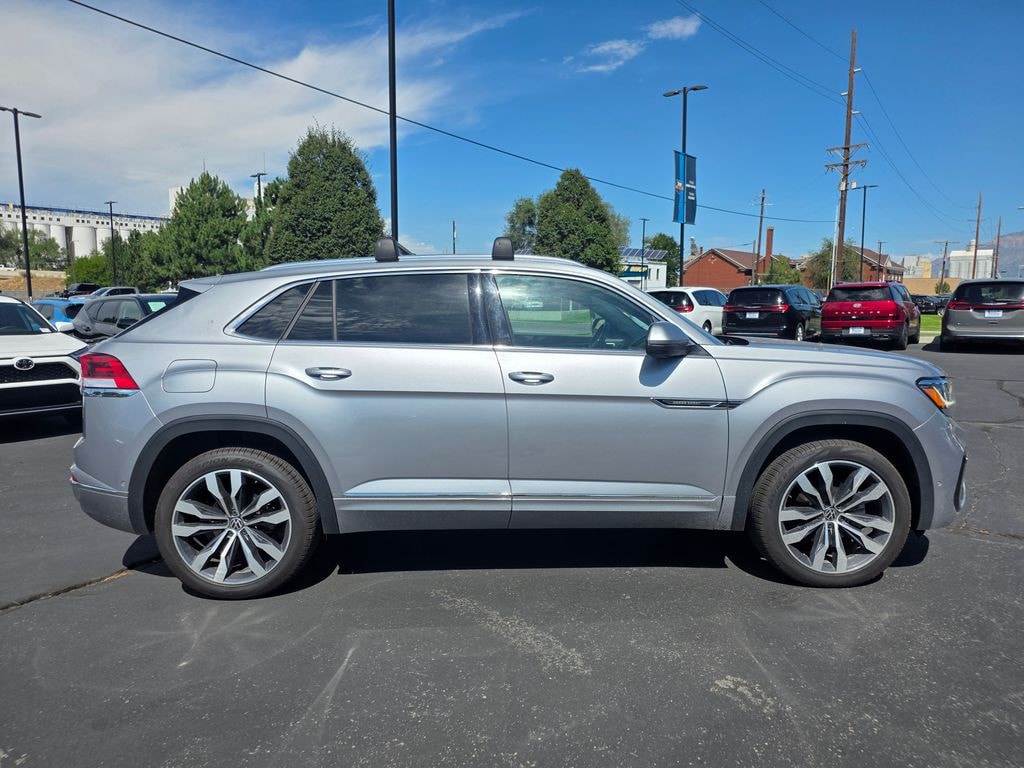 2023 Volkswagen Atlas Cross Sport - Image 2