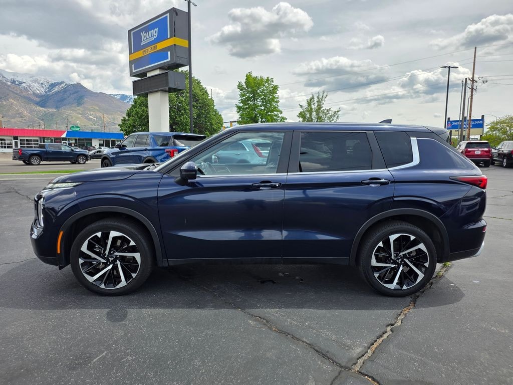 2024 Mitsubishi Outlander - Image 6