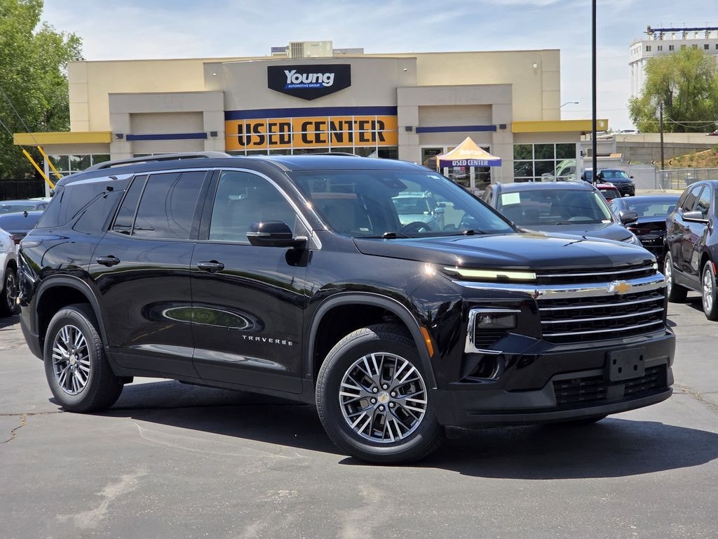 2025 Chevrolet Traverse - Image 1