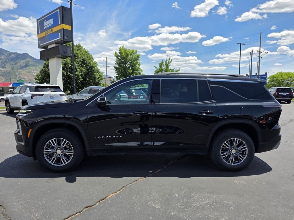 2025 Chevrolet Traverse - Image 6