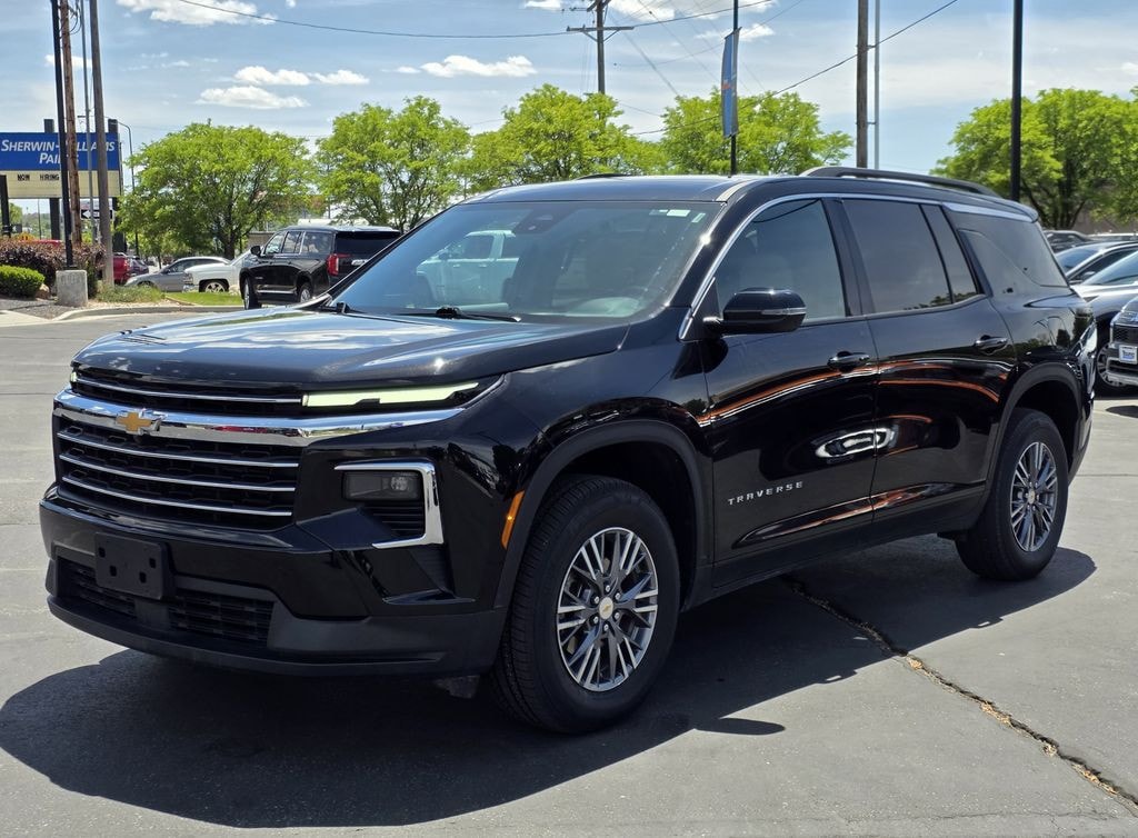 2025 Chevrolet Traverse - Image 7