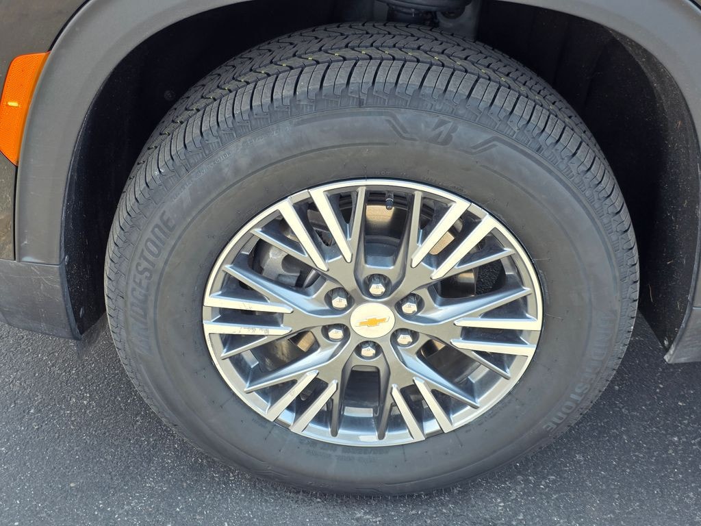 2025 Chevrolet Traverse - Image 9