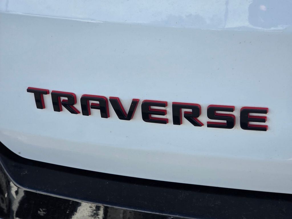 2021 Chevrolet Traverse - Image 10