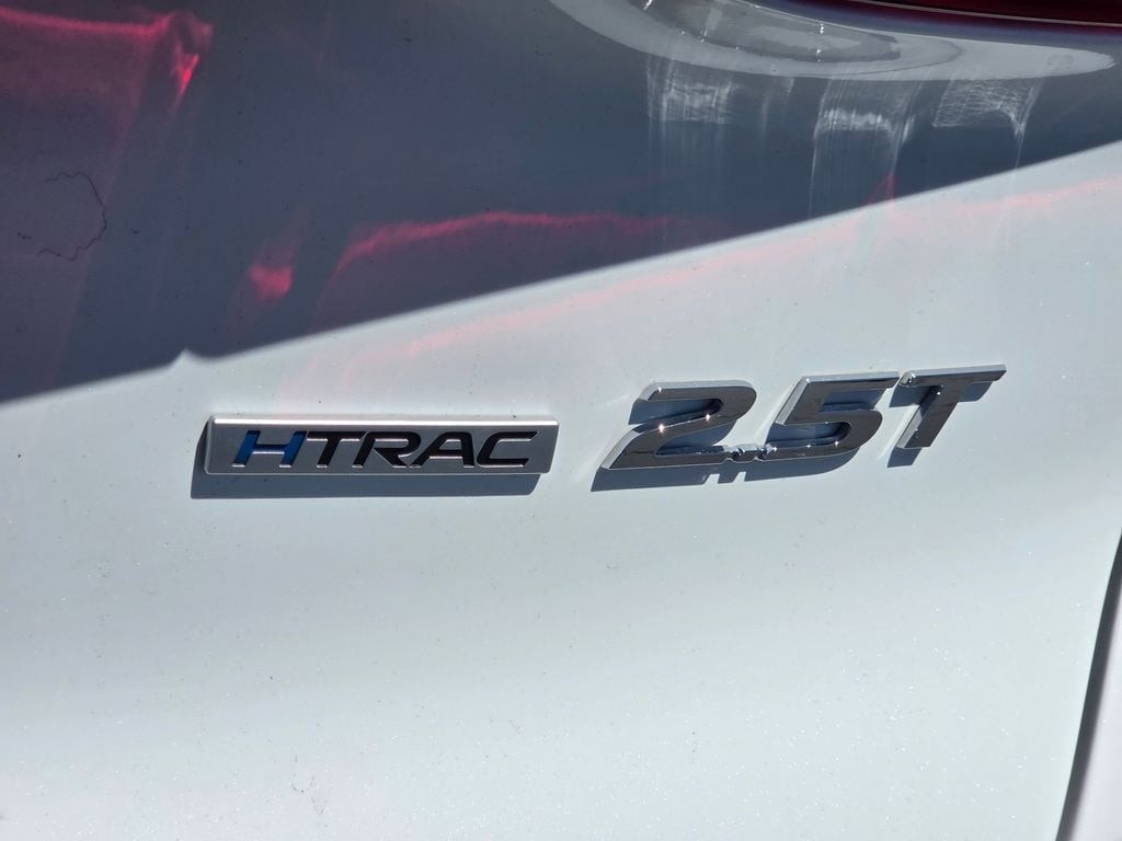 2023 Hyundai Santa Fe - Image 11