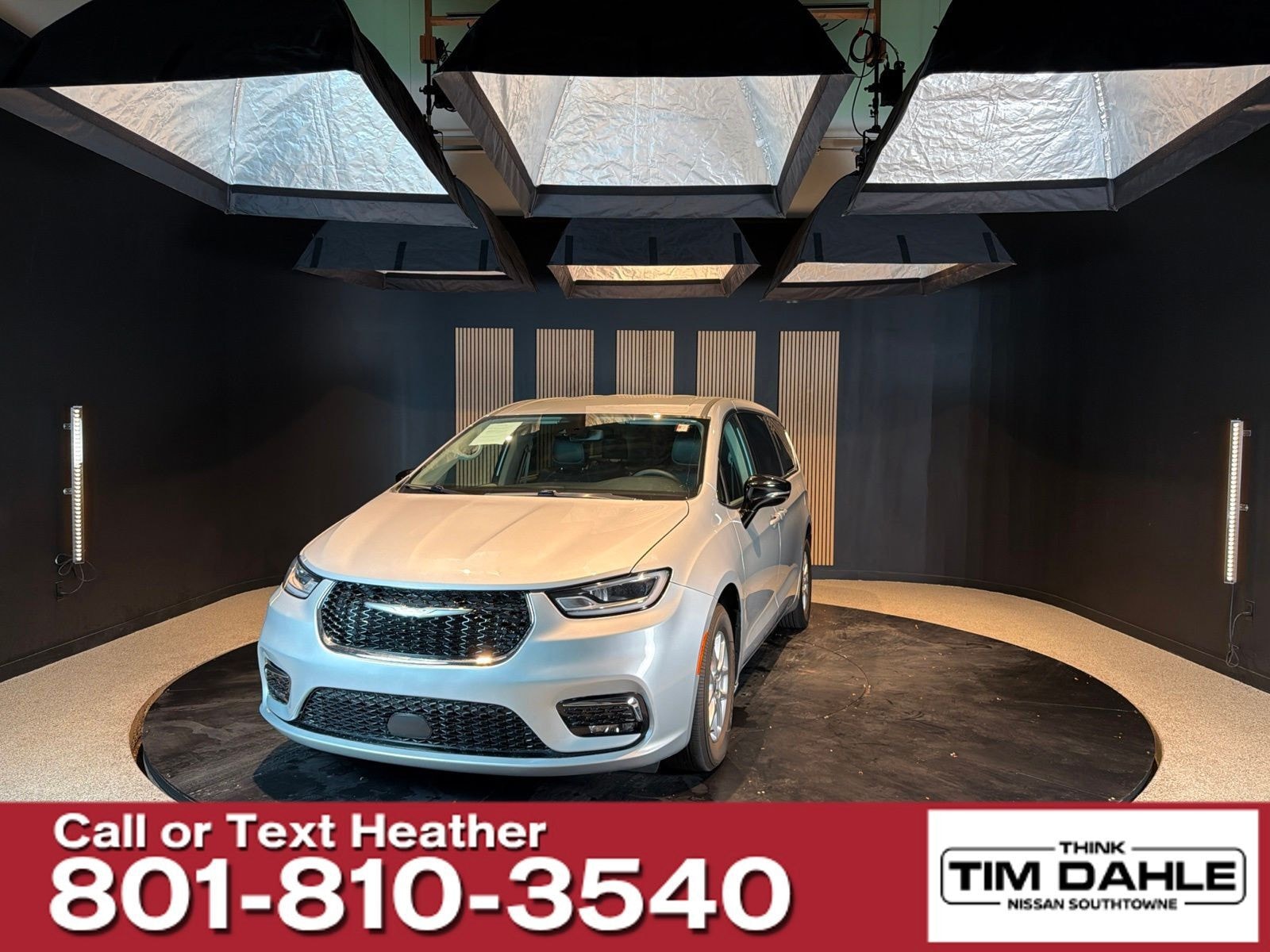 2024 Chrysler Pacifica - Image 1