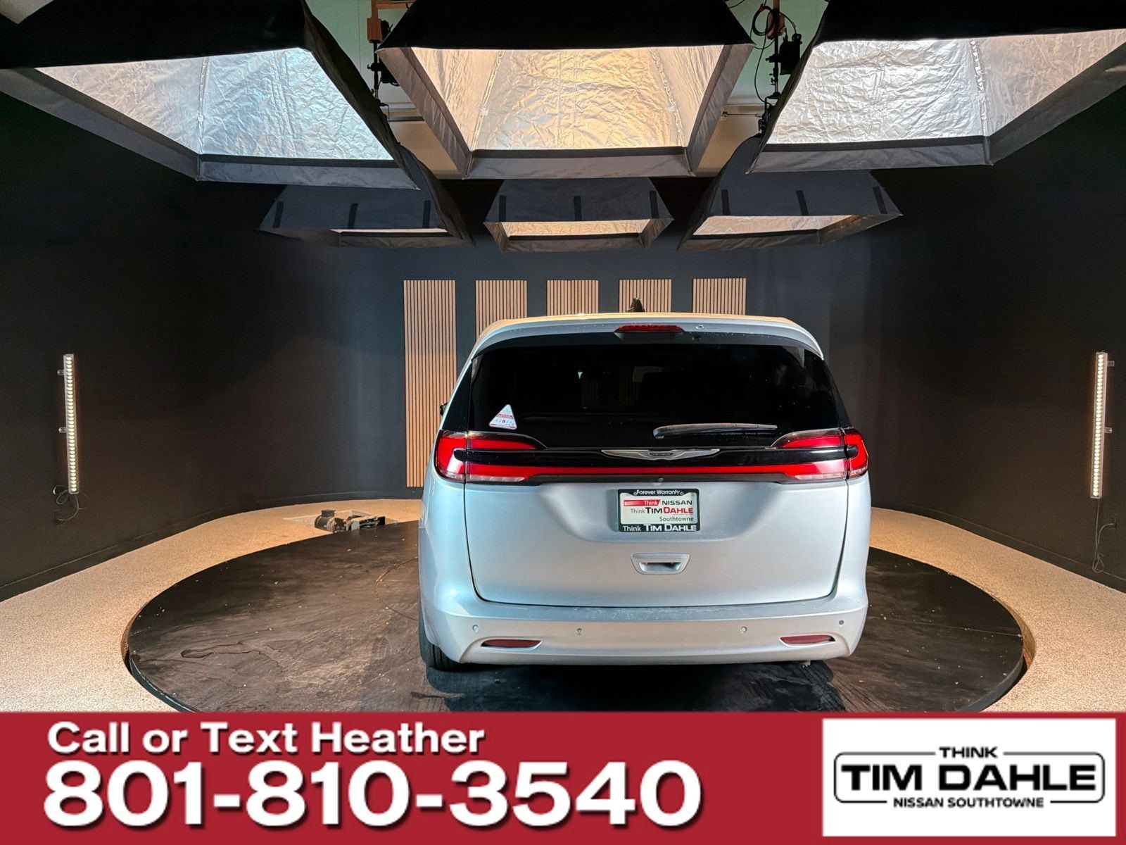 2024 Chrysler Pacifica - Image 4