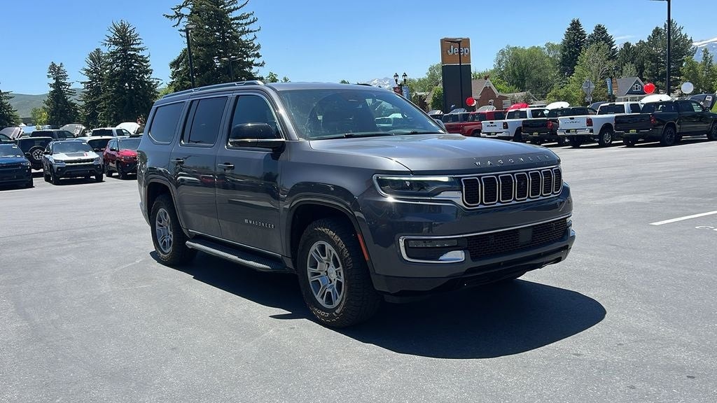 2023 Jeep Wagoneer - Image 3