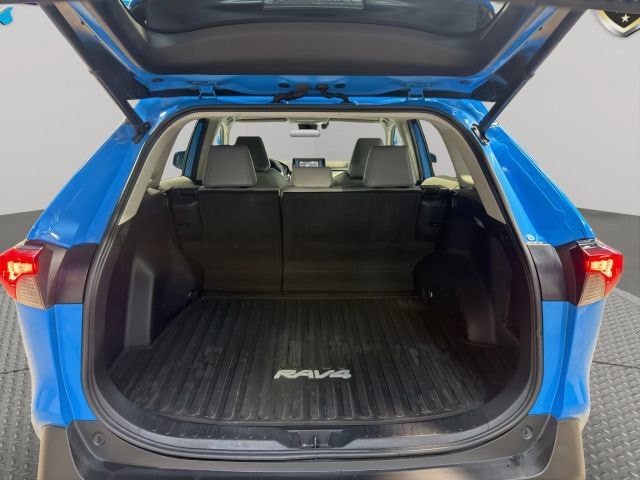 2021 Toyota RAV4 Hybrid - Image 11