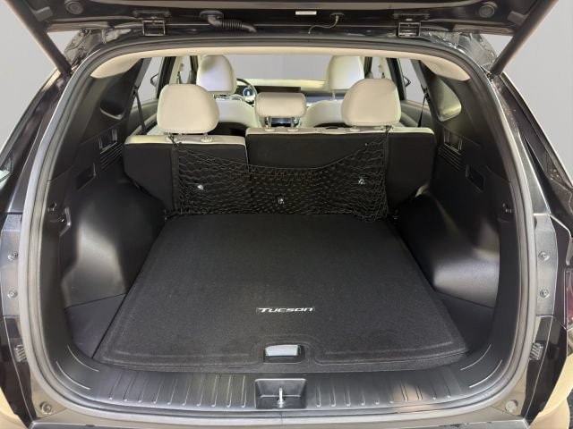 2025 Hyundai Tucson Hybrid - Image 12