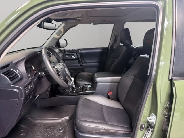 2020 Toyota 4Runner - Image 9