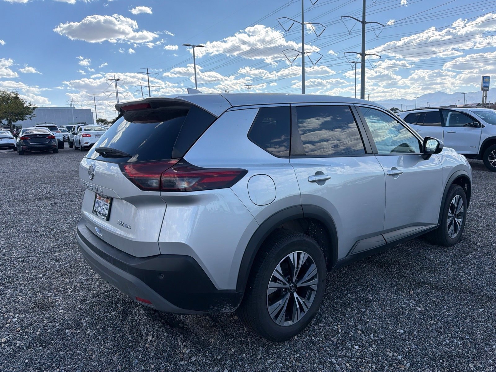 2023 Nissan Rogue - Image 4