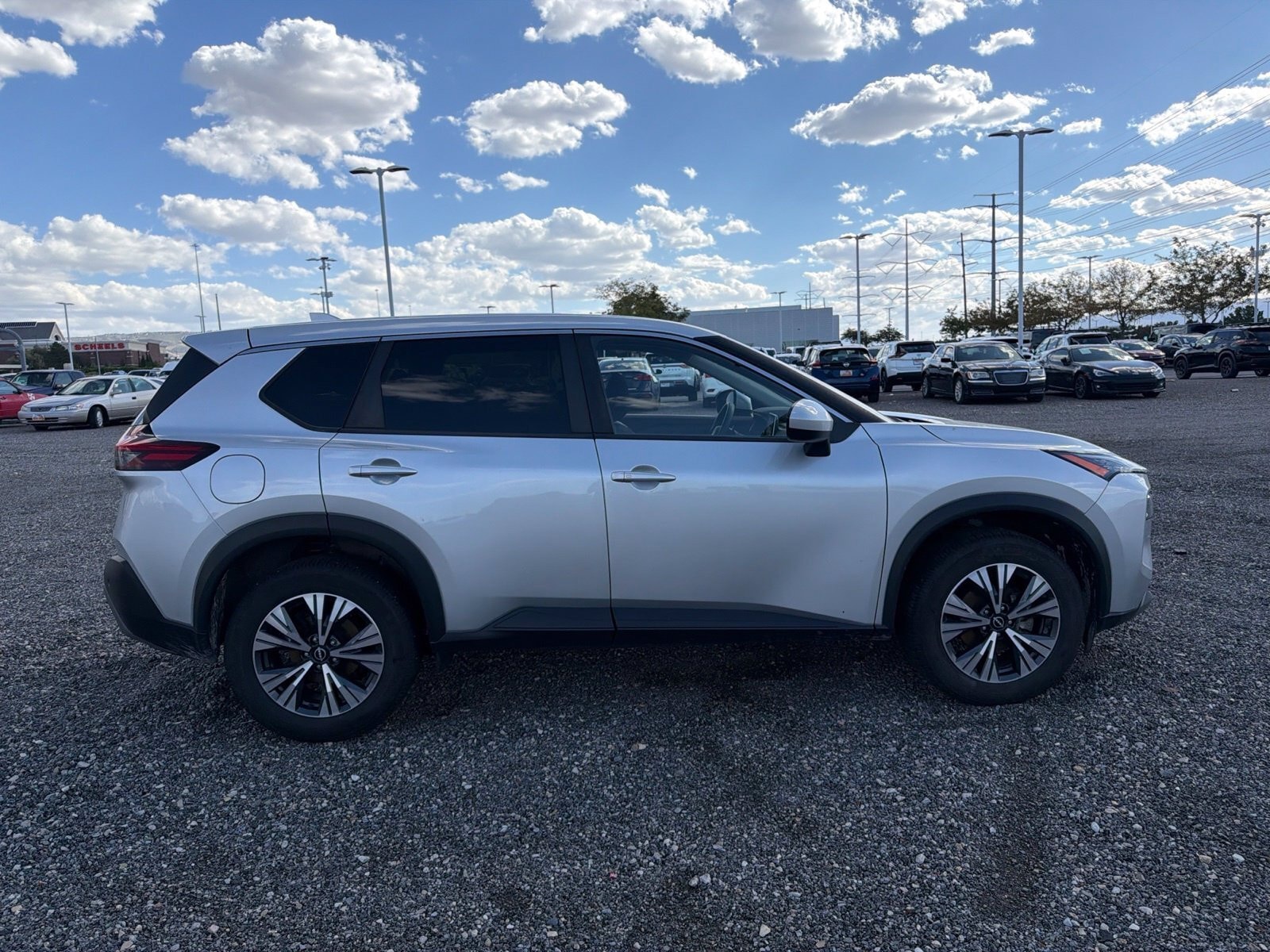2023 Nissan Rogue - Image 5