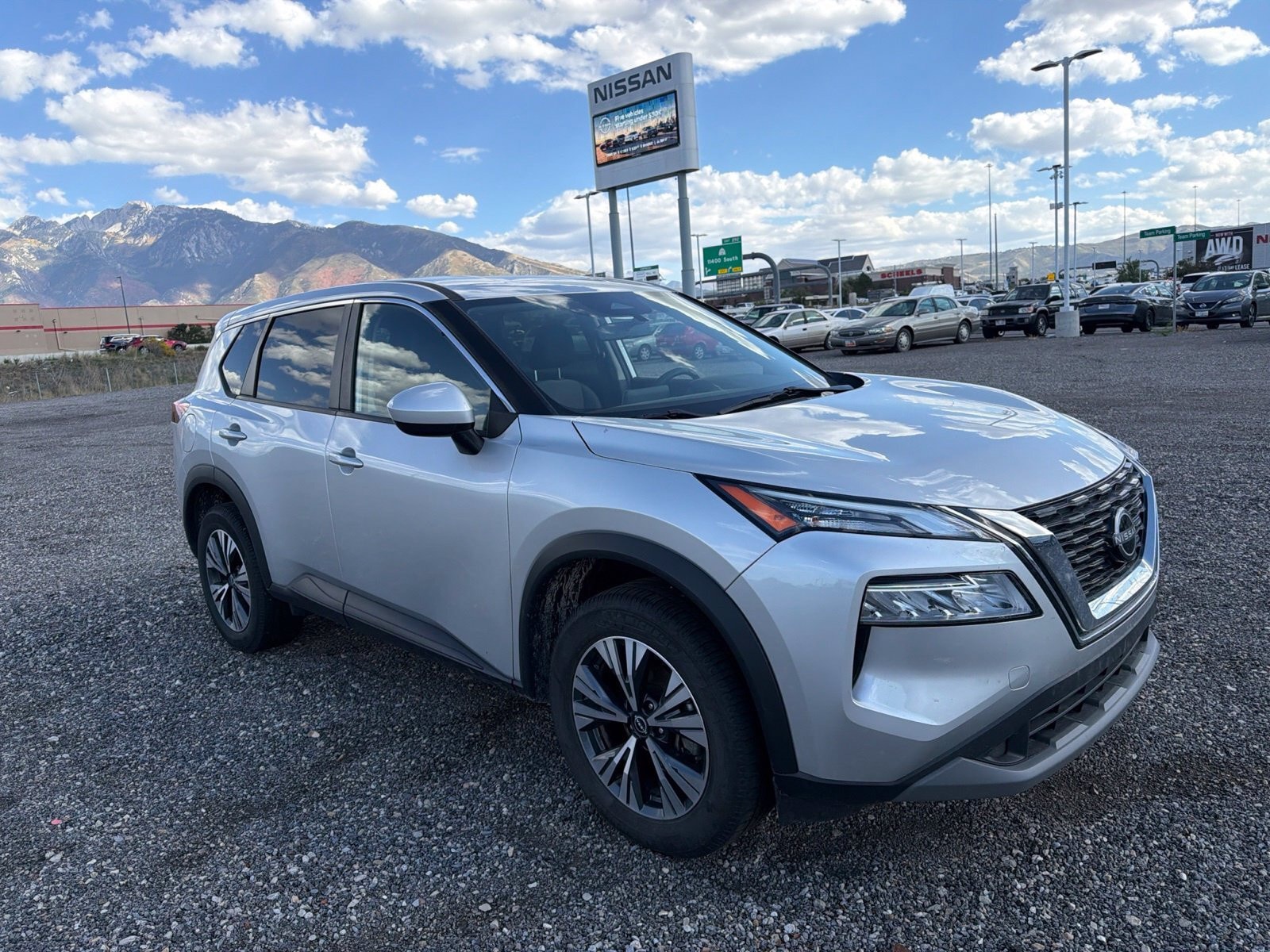 2023 Nissan Rogue - Image 6