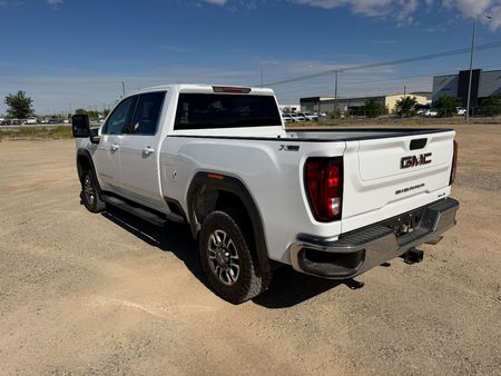 2024 GMC Sierra HD SLE - Image 3