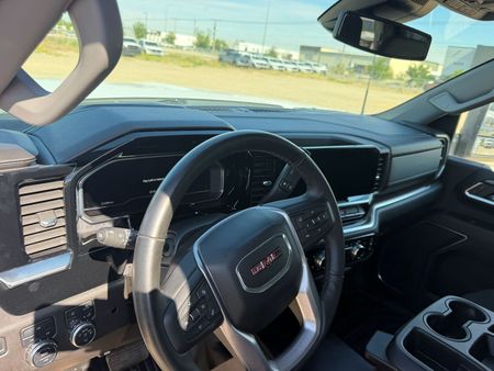 2024 GMC Sierra HD SLE - Image 11