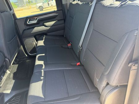 2024 GMC Sierra HD SLE - Image 12