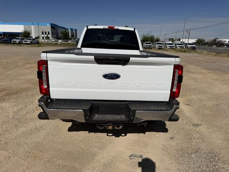 2023 FORD F-350 - Image 4